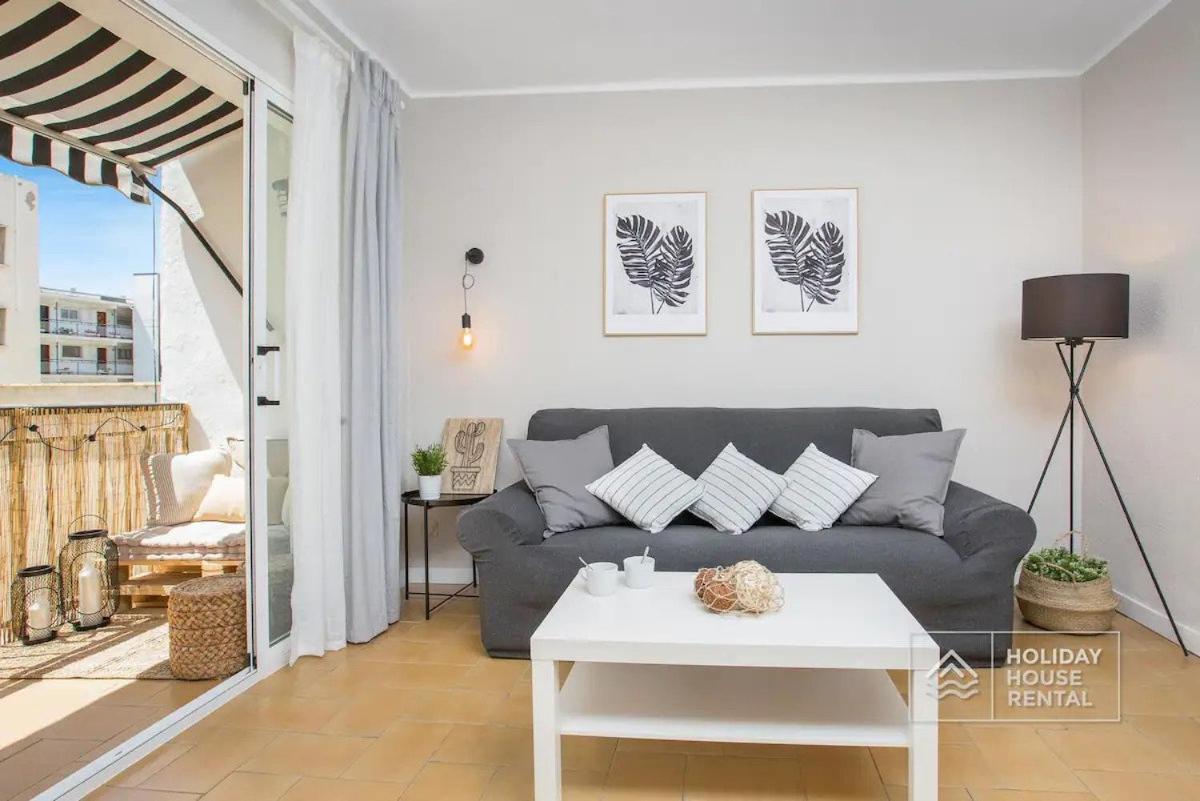 Cosy 3-Bedroom Apartment For 6-8 People Just 50M From The Beach Салоу Экстерьер фото