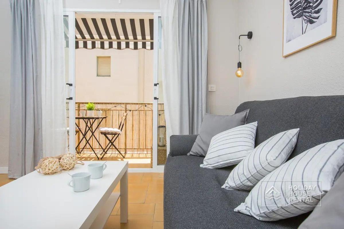 Cosy 3-Bedroom Apartment For 6-8 People Just 50M From The Beach Салоу Экстерьер фото